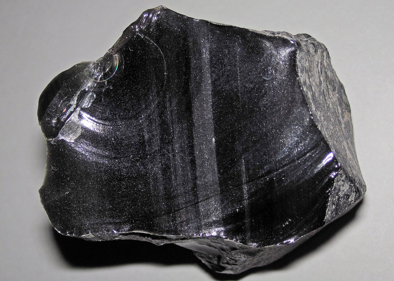 Obsidian specimen photograph